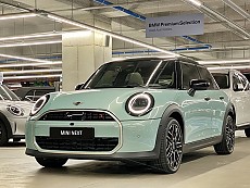 MINI The New MINI Cooper S 5-Door_Favoured