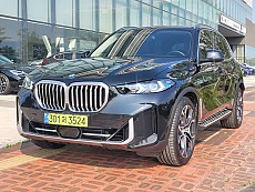 X5 xDrive 40i xLine_7 Seater LCI