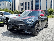 The New All-Electric MINI Countryman SE ALL4 JCW