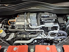 The New All-Electric MINI Aceman SE_Favoured