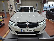 320i LCI