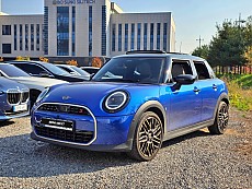 The New MINI Cooper S 5-Door_Favoured