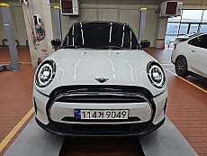 MINI Cooper 5 Door T1