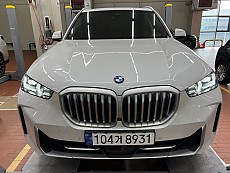 BMW X5 xDrive 40i xLine_7 Seater LCI_P2