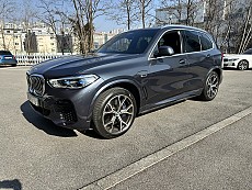 BMW X5 xDrive 45e M Spt_P0-1