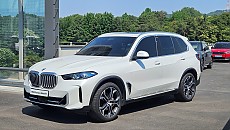 X5 xDrive 40i xLine_7 Seater LCI