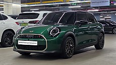 The New MINI Cooper S 3DR Favoured