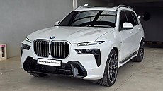 X7 xDrive 40i M Spt_6 Seater LCI_P1