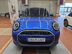 The New MINI Cooper S 5-Door_Favoured